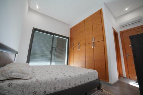 Grande maison familiale dans une ferme de deux hectares in 벤 슬리마네 Grande maison familiale dans une ferme de deux hectares in 벤 슬리마네