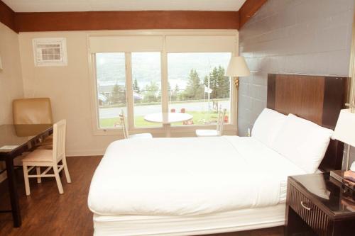 Inn Of Victoria County in Boularderie East (NS) Inn Of Victoria County in Boularderie East (NS)