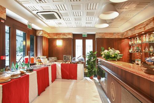 Food and beverages, Hotel Naples in Naples Food and beverages, Hotel Naples in Naples