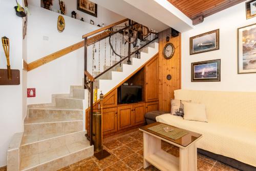 Tranquil stone house-Captain's legacy in Podi Tranquil stone house-Captain's legacy in Podi