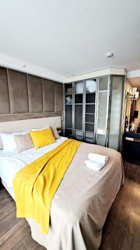 Windham Delux Sunny Apartment