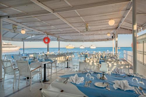 Restaurant, Marlin Inn Azur Resort in Hurghada Restaurant, Marlin Inn Azur Resort in Hurghada