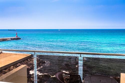 Balcony/terrace, Seastay hotel & Spa in Aewol Balcony/terrace, Seastay hotel & Spa in Aewol