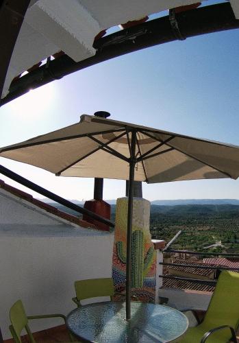 Balkon/teras, La Calma in La Fresneda (Aragon) Balkon/teras, La Calma in La Fresneda (Aragon)