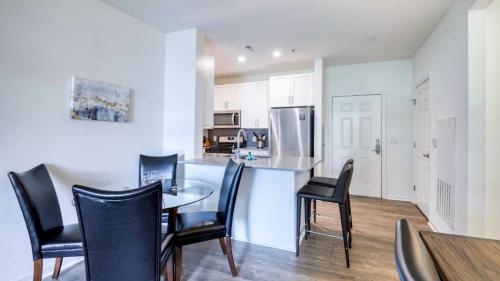 مطبخ, Luxury Modern Apt with Patio in ليكسنجتون مطبخ, Luxury Modern Apt with Patio in ليكسنجتون