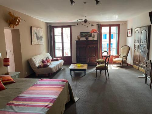 Hotel Vidal in Ceret Hotel Vidal in Ceret