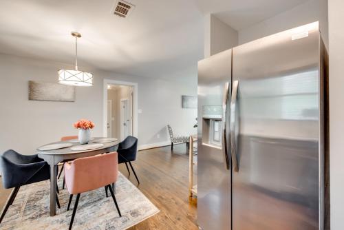 Pet-Friendly Home about 6 Mi to Downtown Atlanta! in Browns Mill Park Pet-Friendly Home about 6 Mi to Downtown Atlanta! in Browns Mill Park