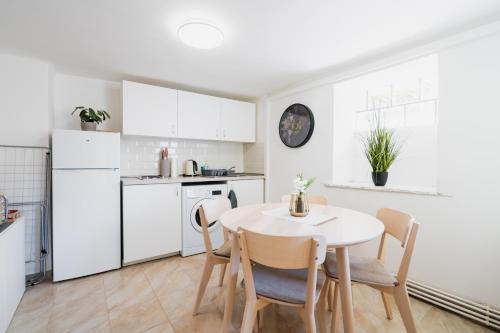 مطبخ, revLIVING Apartments Gars am Kamp in Gars Am Kamp مطبخ, revLIVING Apartments Gars am Kamp in Gars Am Kamp