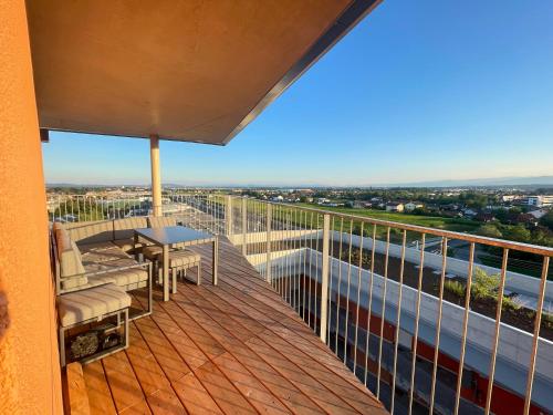 Balcony/terrace, 100 qm Penthouse, Self-Check-In, 2 Parkplatze in Seiersberg Balcony/terrace, 100 qm Penthouse, Self-Check-In, 2 Parkplatze in Seiersberg