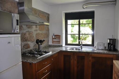 Casa-Palmeira-Quinta-da-Encavalada-relaxing-holiday-house-with-beautiful-view-and-swimmingpool in اوليفيرا دو هوسبتال Casa-Palmeira-Quinta-da-Encavalada-relaxing-holiday-house-with-beautiful-view-and-swimmingpool in اوليفيرا دو هوسبتال