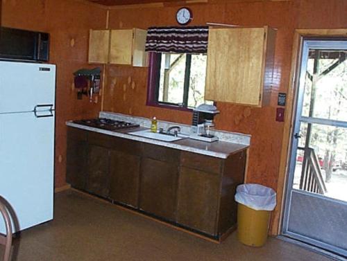 Konyha, Sierra Bonita Cabins and RV Park in Guadalupita (NM) Konyha, Sierra Bonita Cabins and RV Park in Guadalupita (NM)