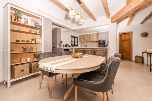 Buitenkant, Jami in Adsubia Buitenkant, Jami in Adsubia