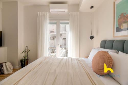 Romantic Nest with Electrical Fireplace near Acropolis