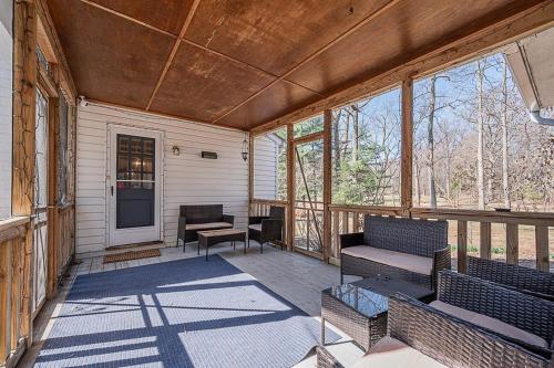 Airy & Spacious Modern Farmhouse in 馬里蘭奧因斯米爾斯 (MD) Airy & Spacious Modern Farmhouse in 馬里蘭奧因斯米爾斯 (MD)