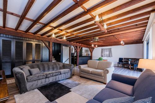 Airy & Spacious Modern Farmhouse in 馬里蘭奧因斯米爾斯 (MD) Airy & Spacious Modern Farmhouse in 馬里蘭奧因斯米爾斯 (MD)