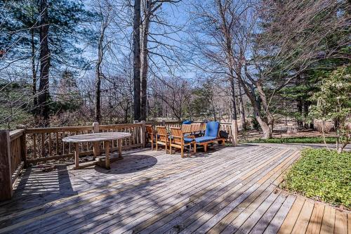 Airy & Spacious Modern Farmhouse in 馬里蘭奧因斯米爾斯 (MD) Airy & Spacious Modern Farmhouse in 馬里蘭奧因斯米爾斯 (MD)