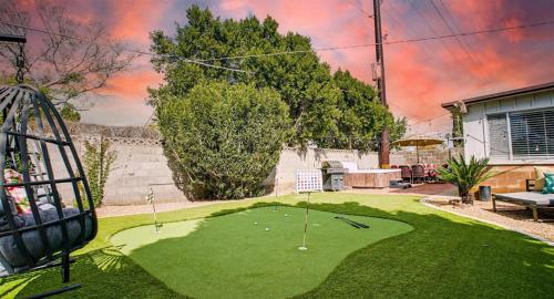 Sing, Dance & Play Music At The Melody !