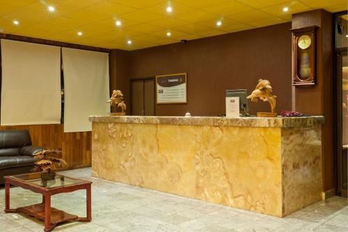 Előcsarnok, Hotel Don Simon in Toluca de Lerdo Előcsarnok, Hotel Don Simon in Toluca de Lerdo