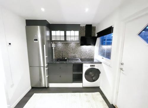 Cottage in beautiful Duvbo - Quiet area close to town in 순드뷔베리 Cottage in beautiful Duvbo - Quiet area close to town in 순드뷔베리