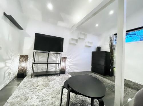 Cottage in beautiful Duvbo - Quiet area close to town in 순드뷔베리 Cottage in beautiful Duvbo - Quiet area close to town in 순드뷔베리
