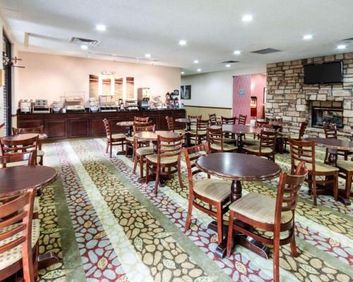 Food and beverages, Comfort Suites Parkersburg South in Mineral Wells (WV) Food and beverages, Comfort Suites Parkersburg South in Mineral Wells (WV)