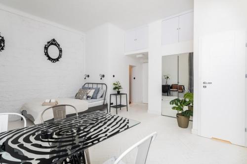 Honeydew Apartment City Center