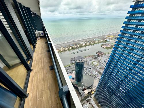 ORBI CITY - Sunset light