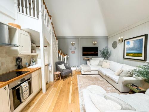 Little Woodside a beautiful New Forest self contained private luxury annexe in New Milton Little Woodside a beautiful New Forest self contained private luxury annexe in New Milton