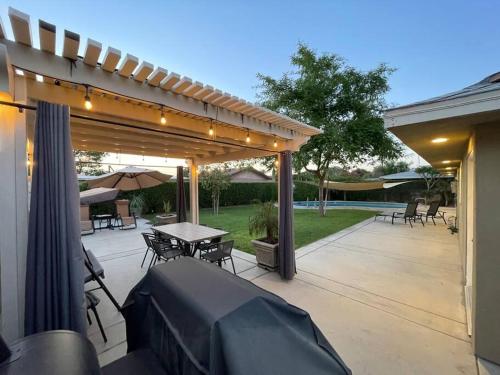 NEW Indio Oasis Salt Water Pool & Self Check-In