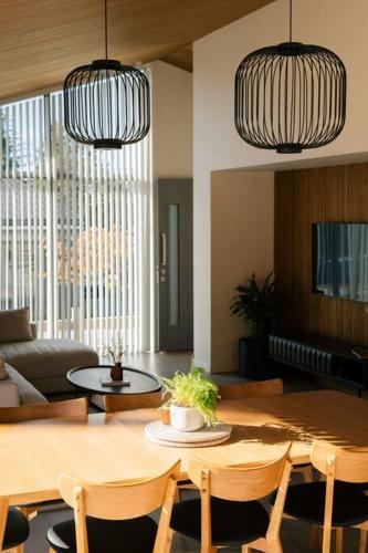 Abodo Alpine Eco Villa Spa in Cardrona Abodo Alpine Eco Villa Spa in Cardrona