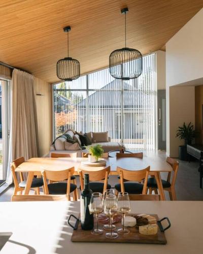 Abodo Alpine Eco Villa Family Units in Cardrona Abodo Alpine Eco Villa Family Units in Cardrona
