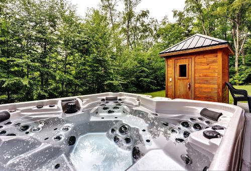 Chalets Alpins - 22 Chemin des Skieurs in Stoneham (QC) Chalets Alpins - 22 Chemin des Skieurs in Stoneham (QC)