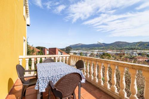 Casa Los Mozos, a 9 kilómetros de Santander y a 6 de Cabárceno (Casa Los Mozos, a 9 kilometros de Santander y a 6 de Cabarceno) in Astillero Casa Los Mozos, a 9 kilómetros de Santander y a 6 de Cabárceno (Casa Los Mozos, a 9 kilometros de Santander y a 6 de Cabarceno) in Astillero