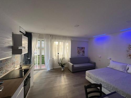 F Rooms Napoli Via Sementini in Zona Ospedaliera F Rooms Napoli Via Sementini in Zona Ospedaliera