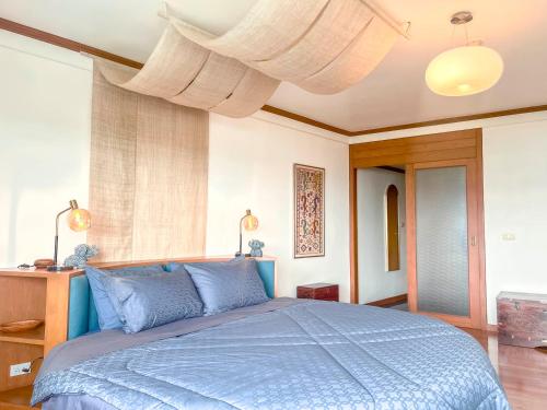 Luxe Apartment in Nimman- Cable TV & Fibre Internet