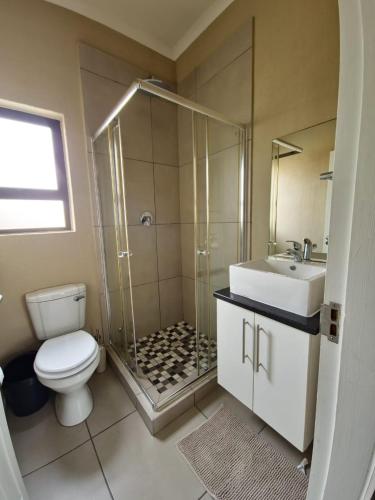 Baño, Dolphin Leap Unit 6 in Rand Rifles Baño, Dolphin Leap Unit 6 in Rand Rifles