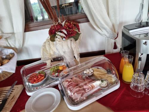 طعام و مشروبات, Gasthof Weidenauer- Gabi's Café (Gasthof Weidenauer- Gabi's Cafe) in Emmersdorf an der Donau طعام و مشروبات, Gasthof Weidenauer- Gabi's Café (Gasthof Weidenauer- Gabi's Cafe) in Emmersdorf an der Donau