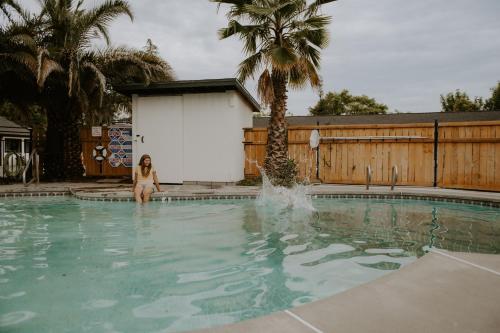 مسبح, Triangle Motel in Red Bluff مسبح, Triangle Motel in Red Bluff