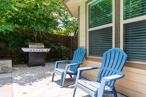 Herdon Park Hideaway in Cedar Crest Herdon Park Hideaway in Cedar Crest