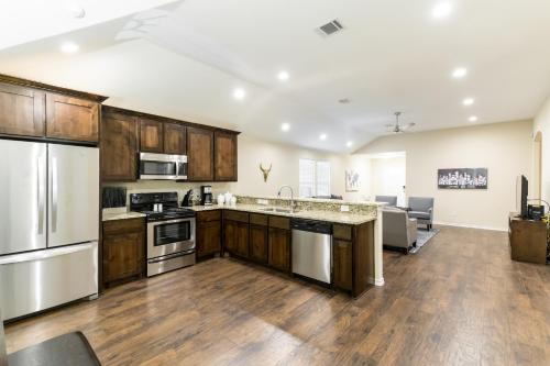 Herdon Park Hideaway in Cedar Crest Herdon Park Hideaway in Cedar Crest