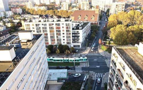 View, Room confortable next to the Olympic venues in Villeneuve-la-Garenne View, Room confortable next to the Olympic venues in Villeneuve-la-Garenne
