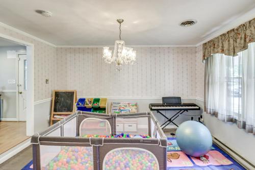 Family-Friendly Home with Grill 15 Mi to Baltimore! in 馬里蘭奧因斯米爾斯 (MD) Family-Friendly Home with Grill 15 Mi to Baltimore! in 馬里蘭奧因斯米爾斯 (MD)