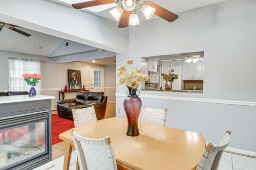 Family-Friendly Home with Grill 15 Mi to Baltimore! in 馬里蘭奧因斯米爾斯 (MD) Family-Friendly Home with Grill 15 Mi to Baltimore! in 馬里蘭奧因斯米爾斯 (MD)