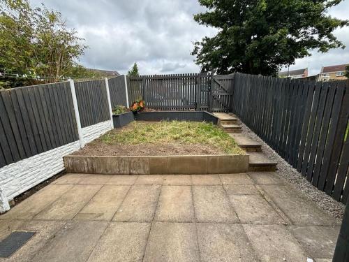 Stunning Central Home With Free Secure Parking in Manor Castle Stunning Central Home With Free Secure Parking in Manor Castle