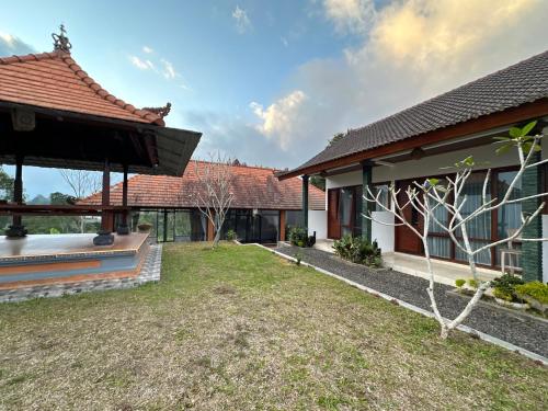 Bali Basuki Retreat Center in Besakih Bali Basuki Retreat Center in Besakih