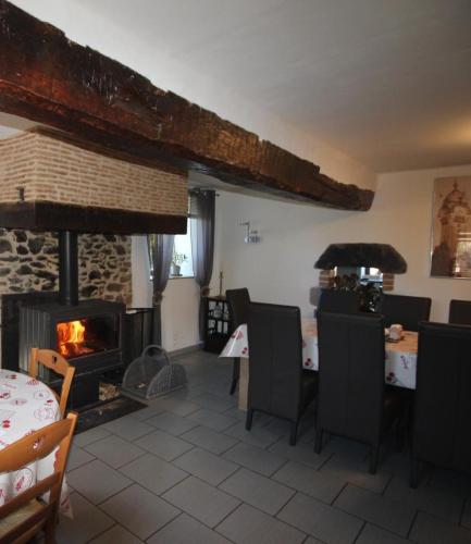 Les moissonneurs in 韋勒河畔奧拉杜爾 Les moissonneurs in 韋勒河畔奧拉杜爾