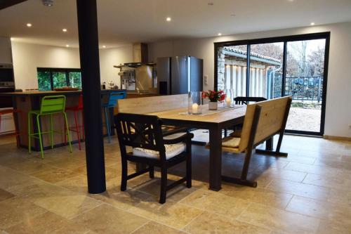 Artbarn in Oradour-sur-Vayres Artbarn in Oradour-sur-Vayres