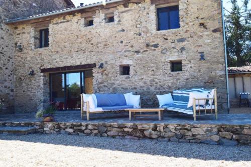 Artbarn in Oradour-sur-Vayres Artbarn in Oradour-sur-Vayres