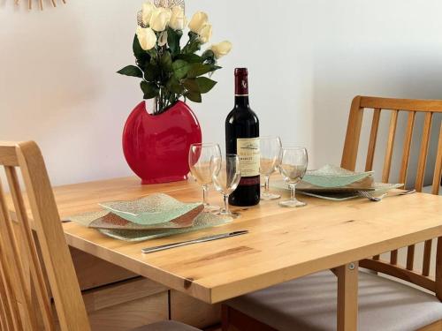 Facilities, Sejour magique proche aeroport CDG Asterix Disney et Paris Maison toutes commodites, terrasse, WIFI, in Saint-Mard Facilities, Sejour magique proche aeroport CDG Asterix Disney et Paris Maison toutes commodites, terrasse, WIFI, in Saint-Mard