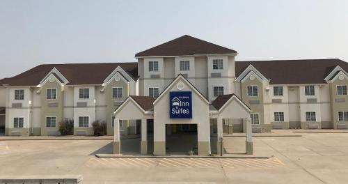 Chadron Inn & Suites in Chadron (NE) Chadron Inn & Suites in Chadron (NE)